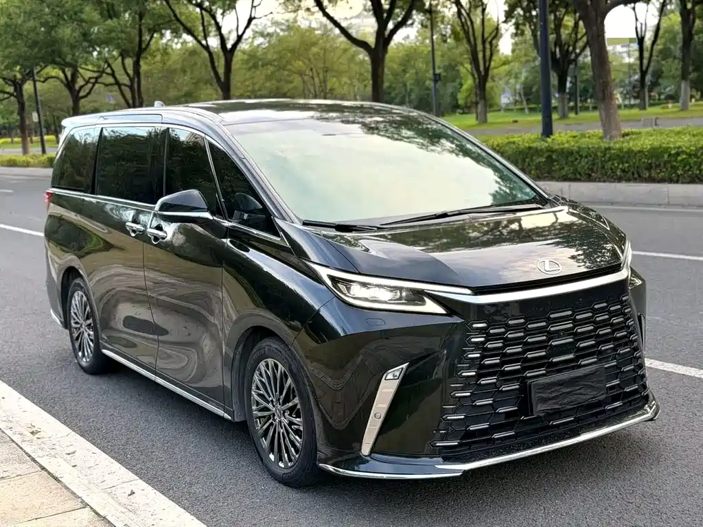 Lexus LM — миниатюра 3