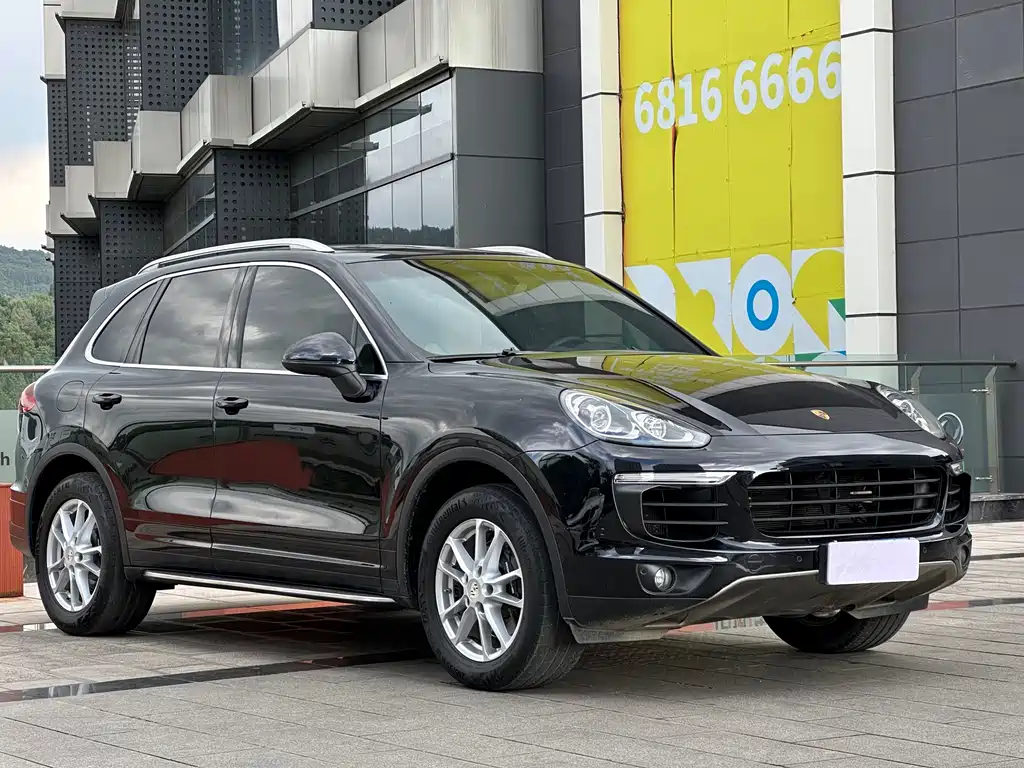 PORSCHE CAYENNE