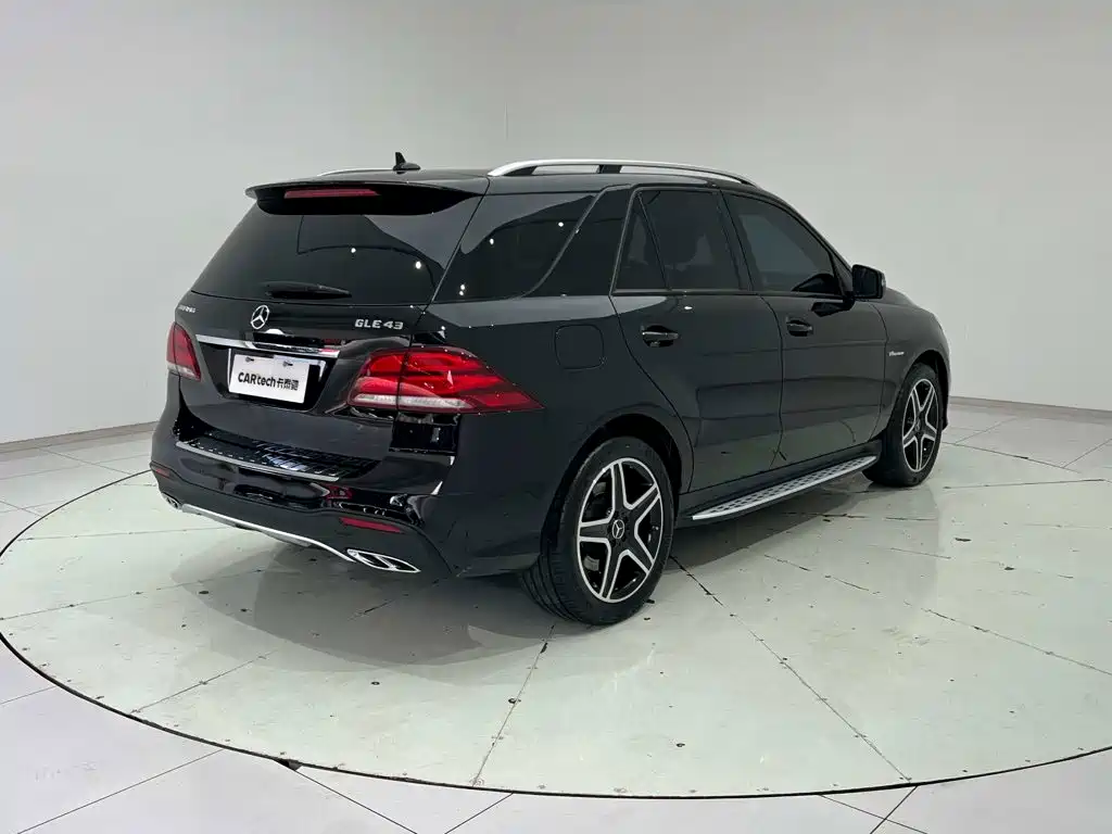 Mercedes-Benz GLE AMG — миниатюра 13