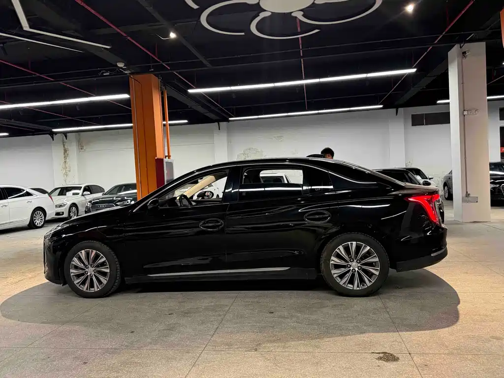 Hongqi Hongqi E-QM5 — миниатюра 6