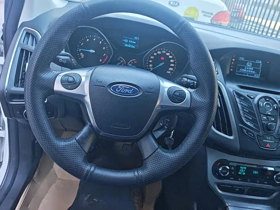 Ford Focus — миниатюра 15