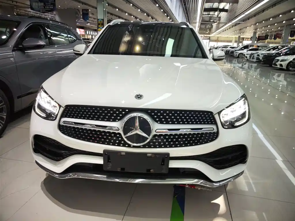 MERCEDES-BENZ GLC