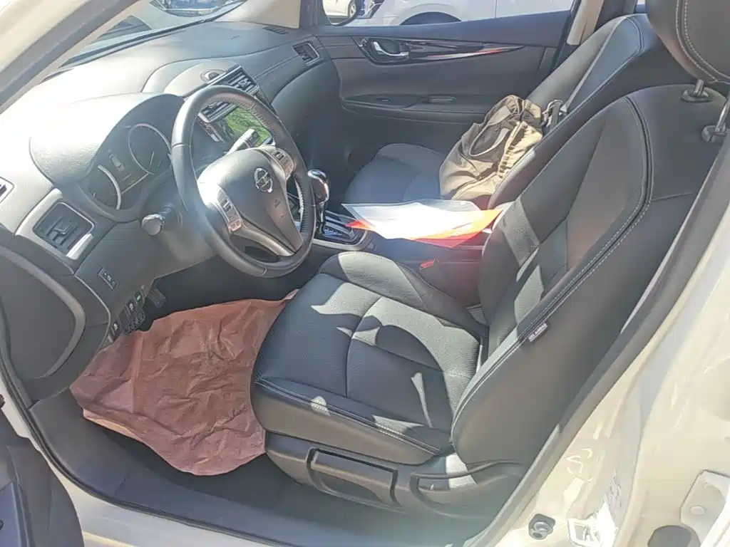 Nissan Tiida — миниатюра 15