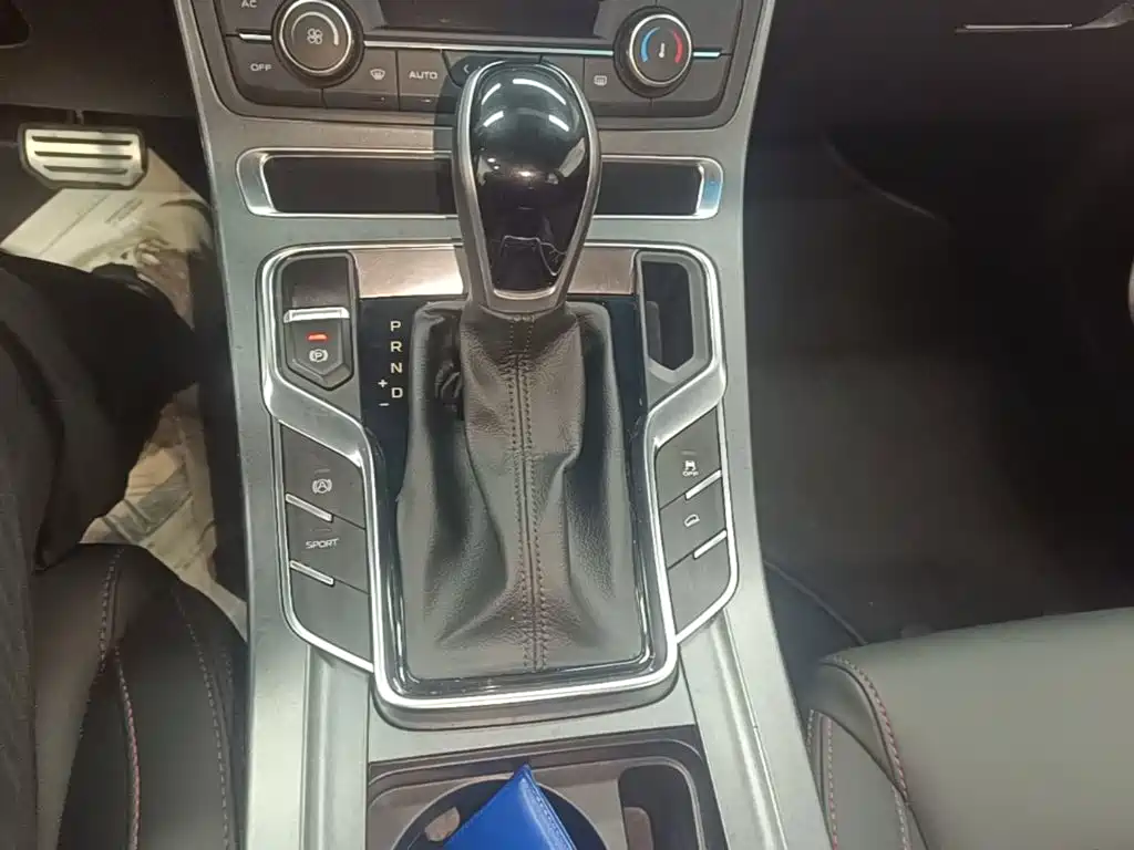 Geely Vision S1 — миниатюра 14
