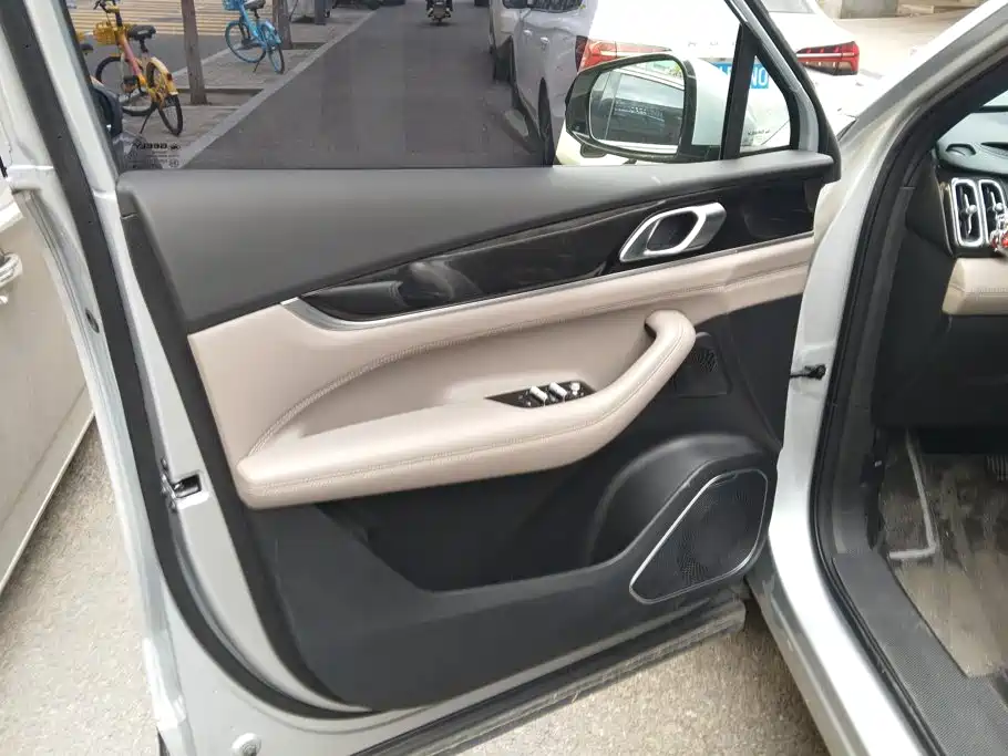 Geely Boyue L — миниатюра 7