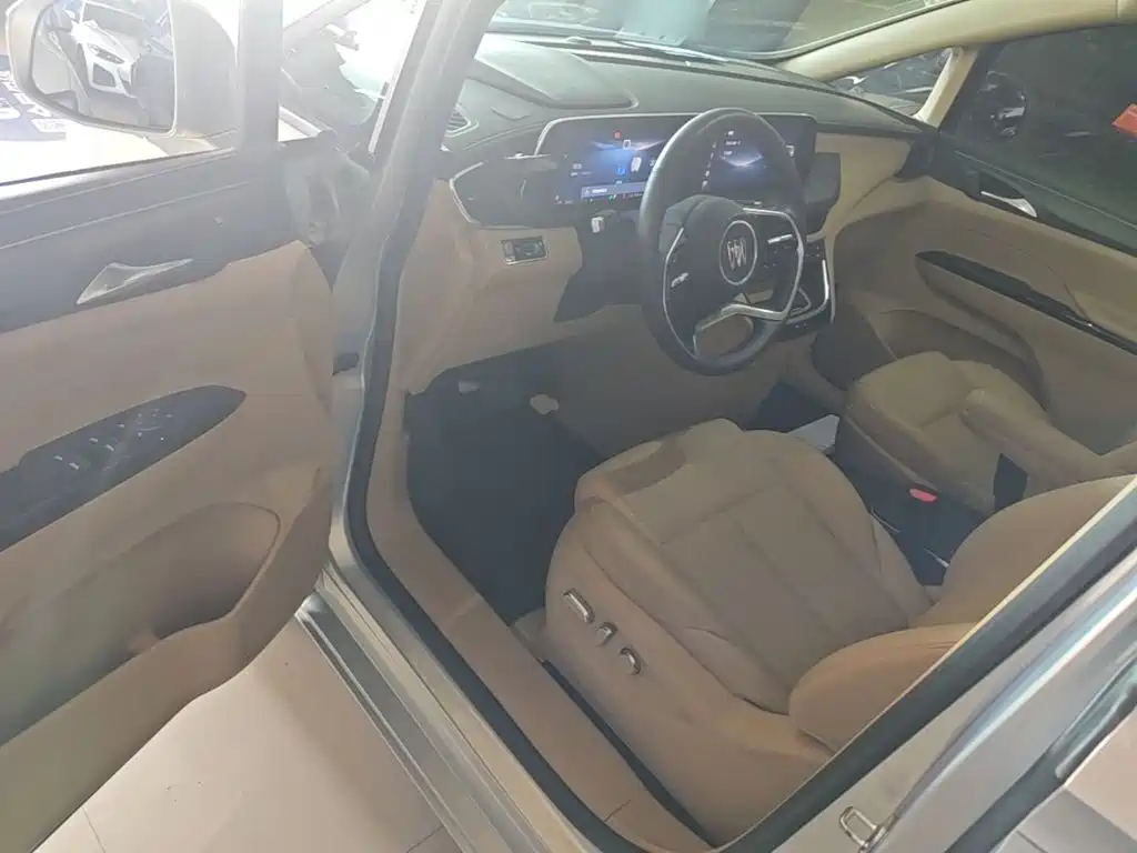Buick GL8 Hybrid — миниатюра 16