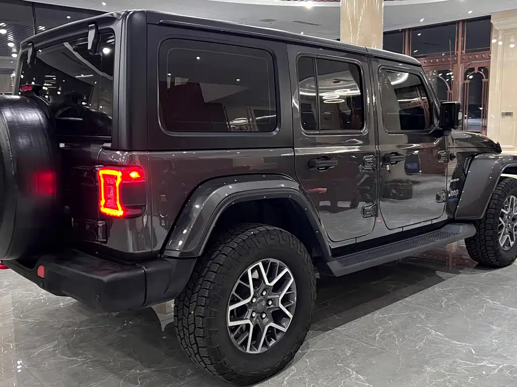 Jeep Wrangler PHEV — миниатюра 4
