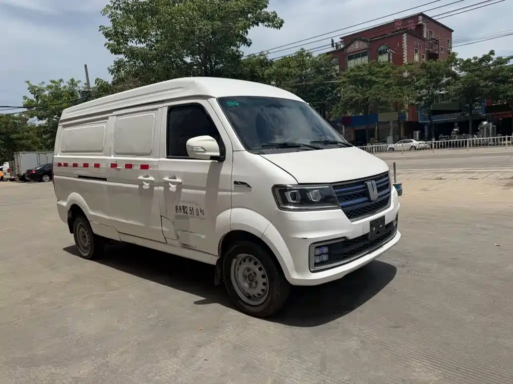 Yuan Cheng Yuan Cheng E5 — миниатюра 3