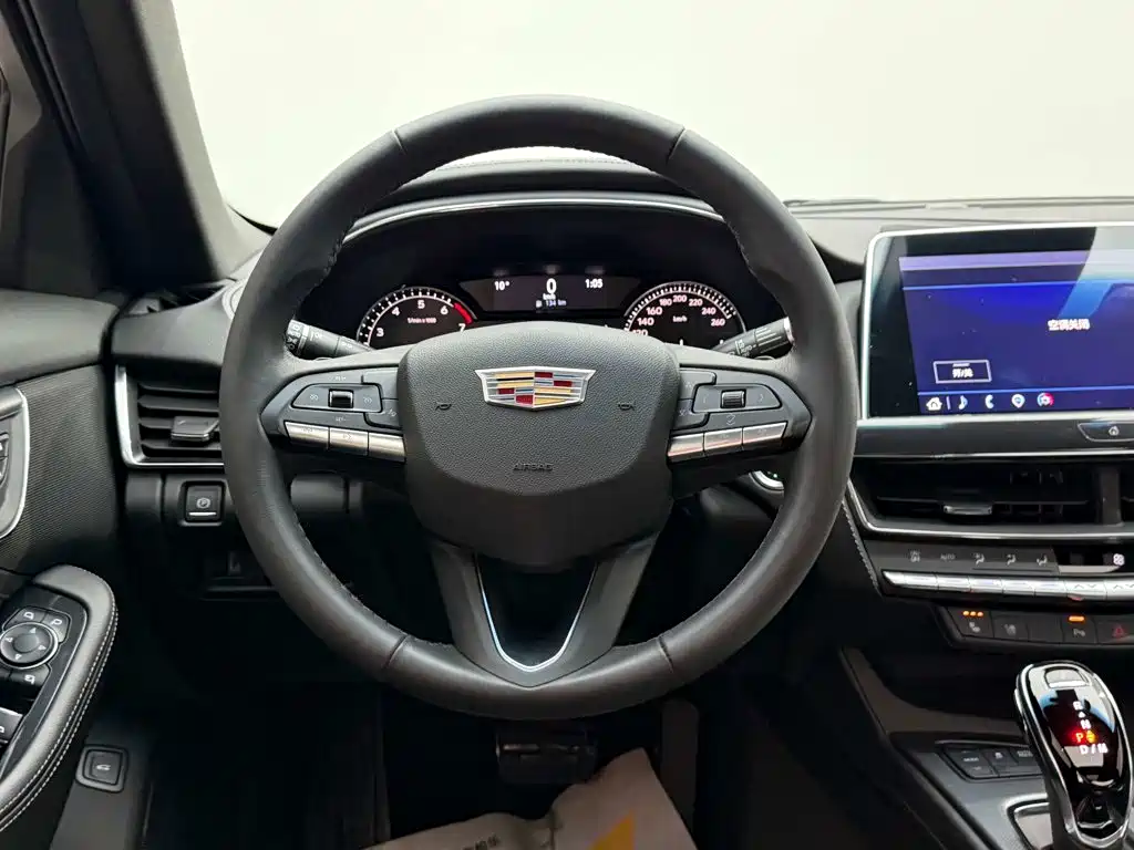 Cadillac CT5 — миниатюра 14