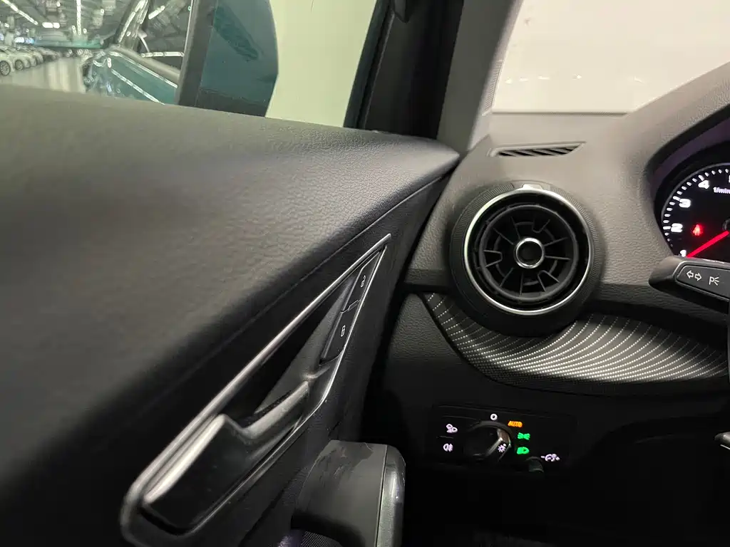 Audi Q2L — миниатюра 16