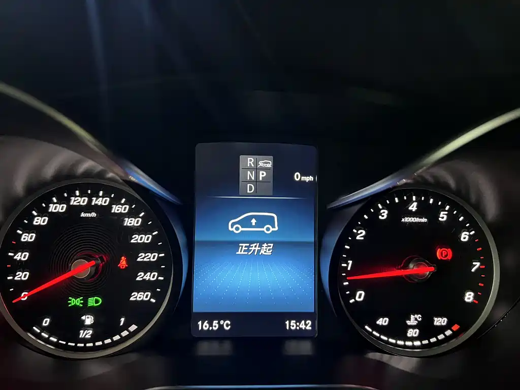 MERCEDES-BENZ V CLASS