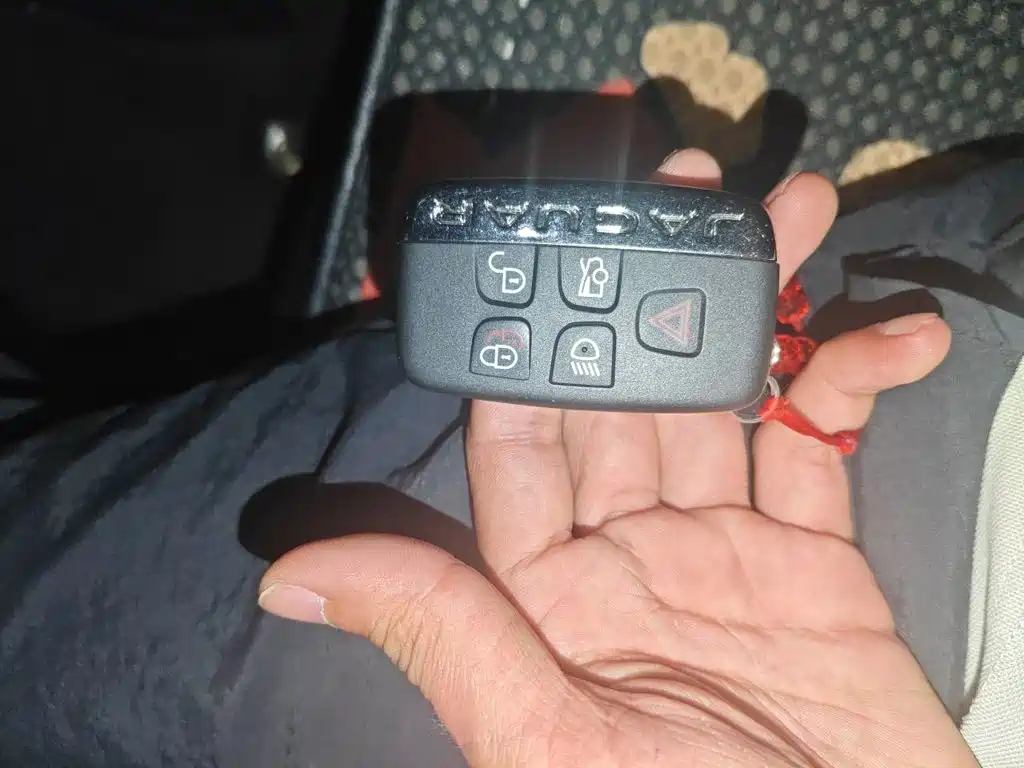 Jaguar XEL — миниатюра 12