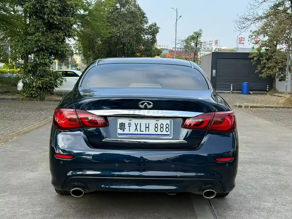 Infiniti Q70 — миниатюра 8