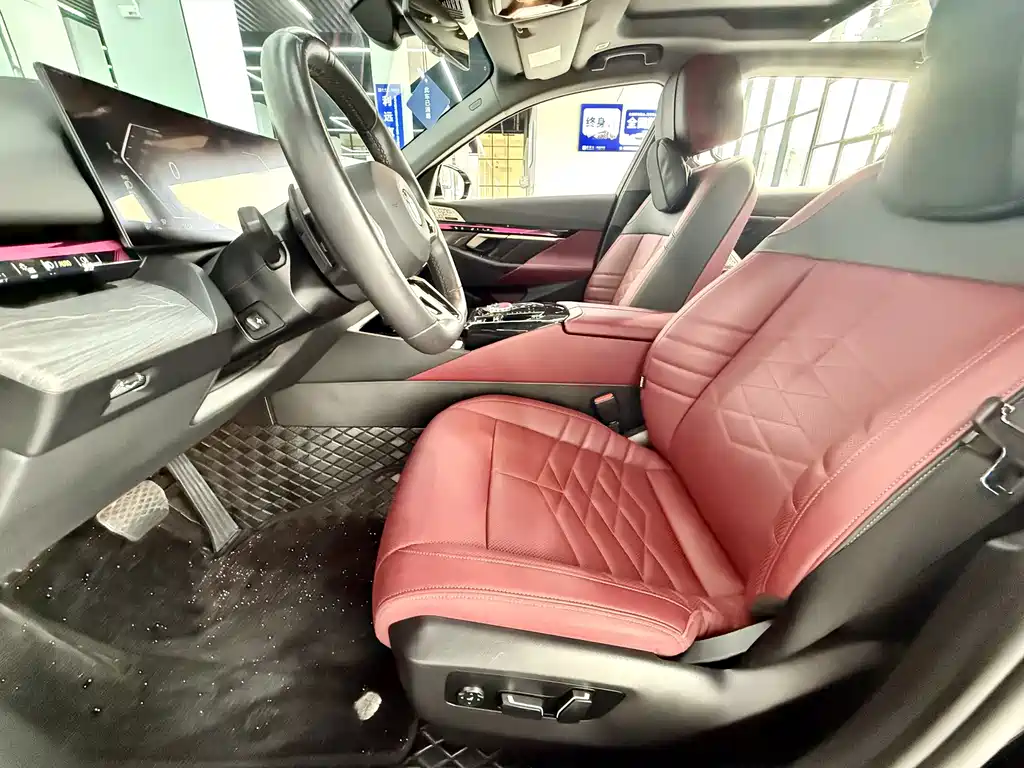 BMW 5 Series — миниатюра 4