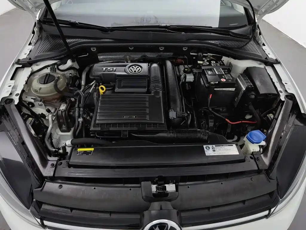 Volkswagen Golf — миниатюра 6