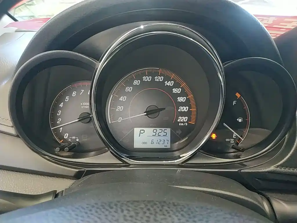 Toyota Yaris L — миниатюра 12