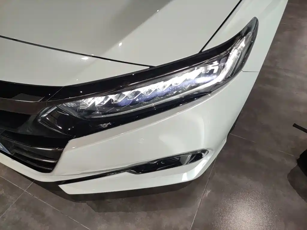 Honda Accord — миниатюра 24