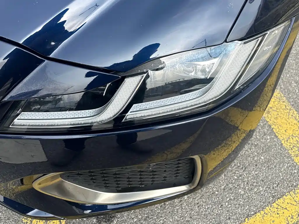 Jaguar XFL — миниатюра 4