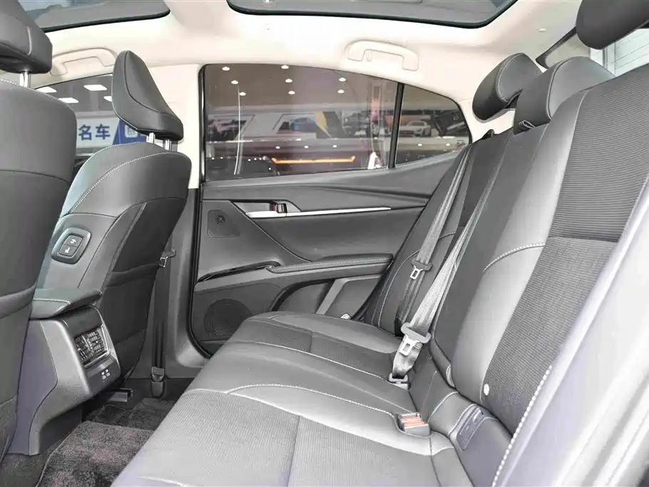 Toyota Camry 2024 2.5HG Luxury