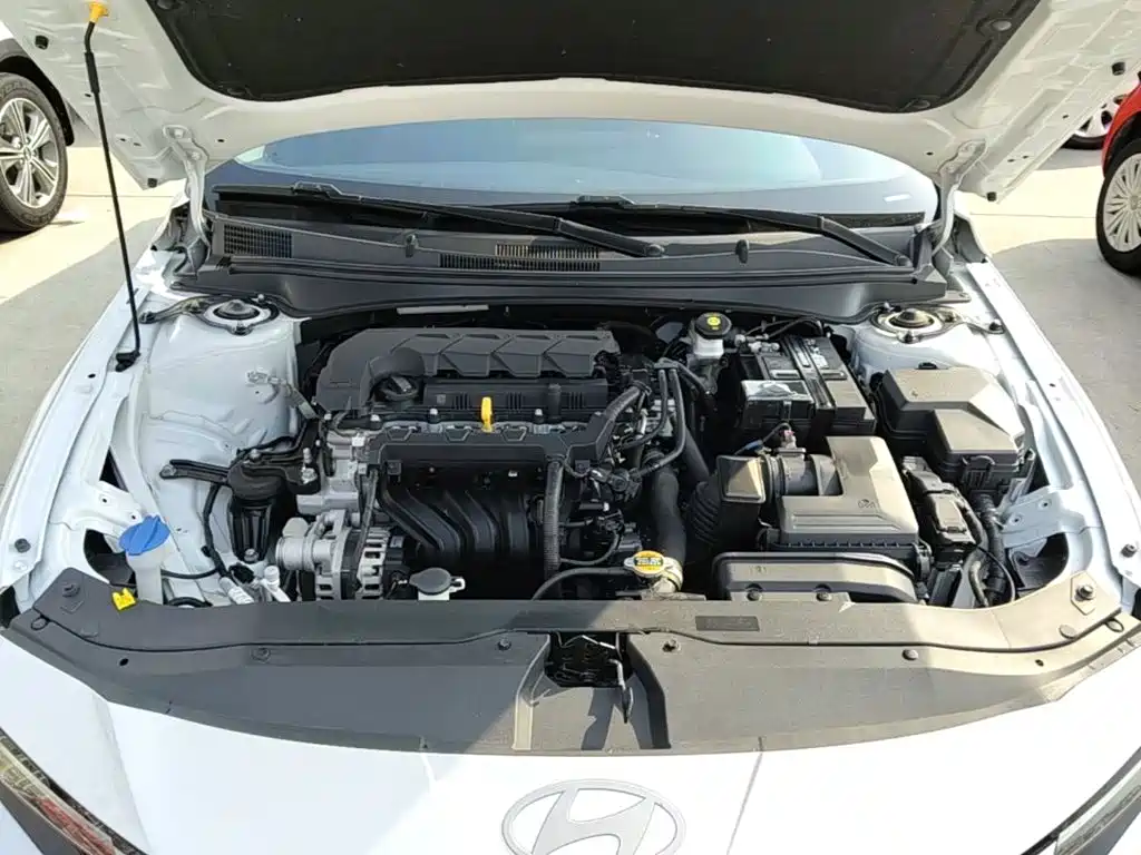 Hyundai Elantra — миниатюра 20