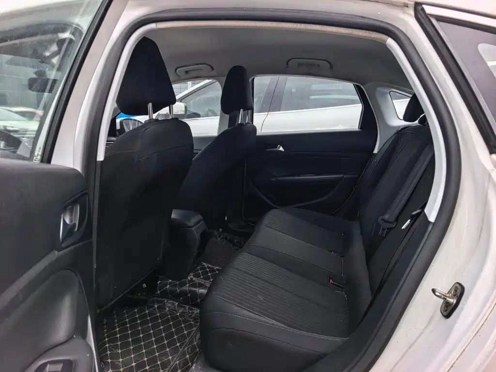 Peugeot 308 — миниатюра 8