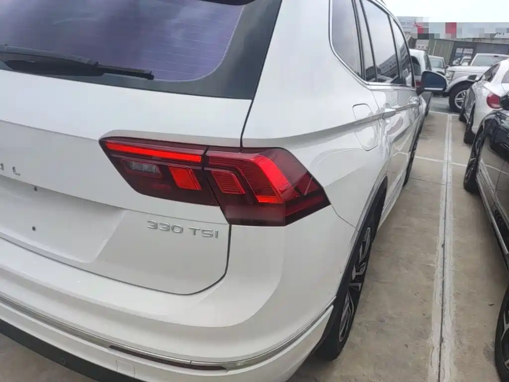 Volkswagen Tiguan L — миниатюра 8