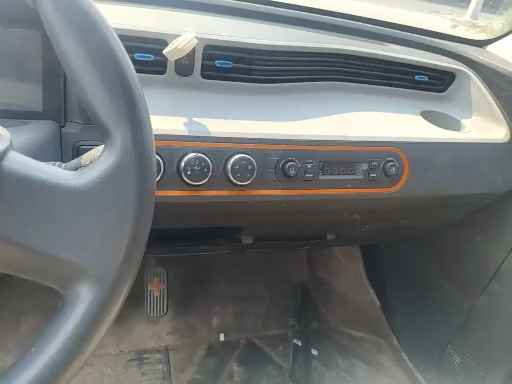 Wuling MINIEV — миниатюра 13