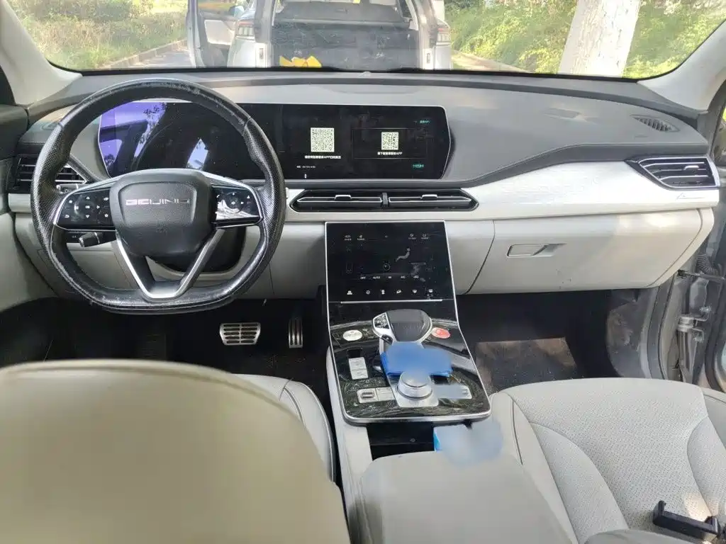 BAIC X7 PHEV — миниатюра 13