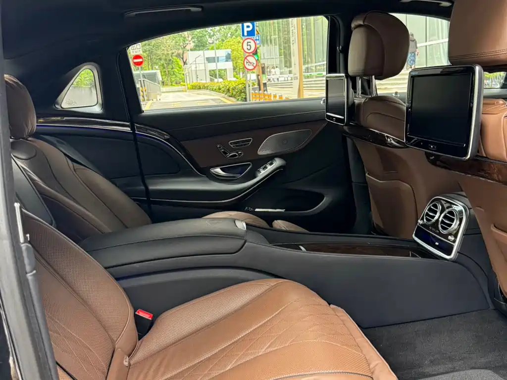 Mercedes-Benz S-Class — миниатюра 13