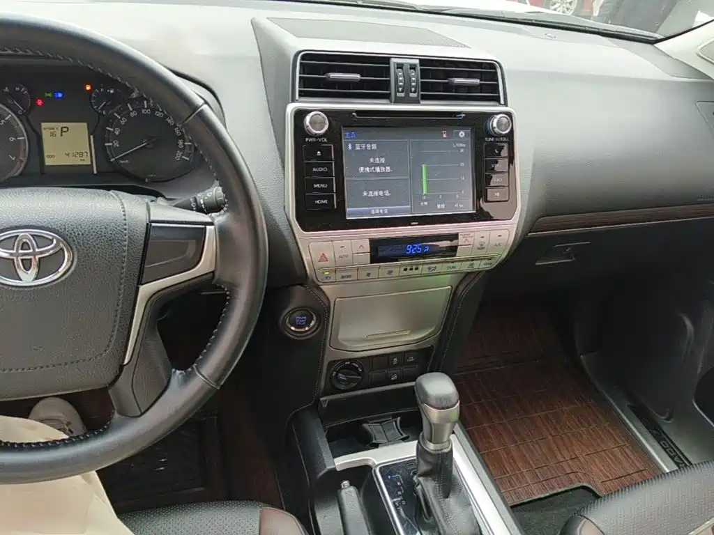 Toyota Prado — миниатюра 10