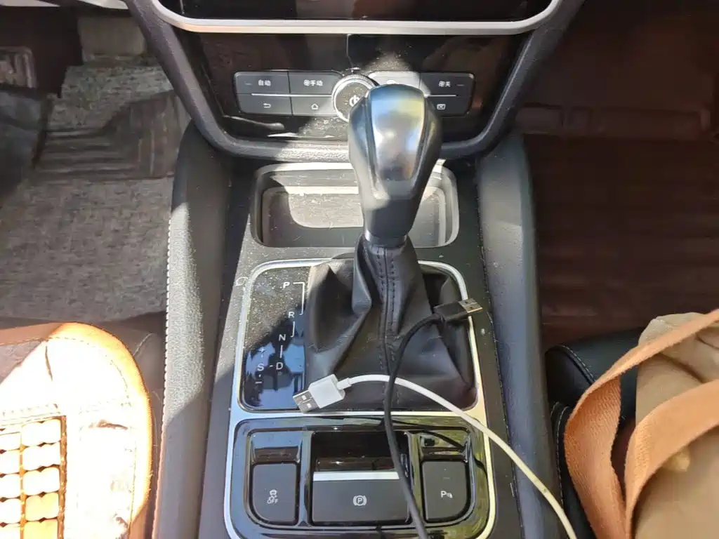 BYD MAX — миниатюра 14