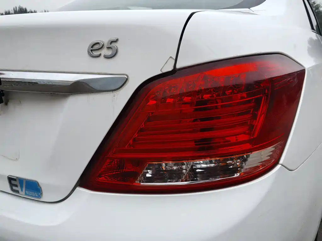 BYD e5 — миниатюра 9
