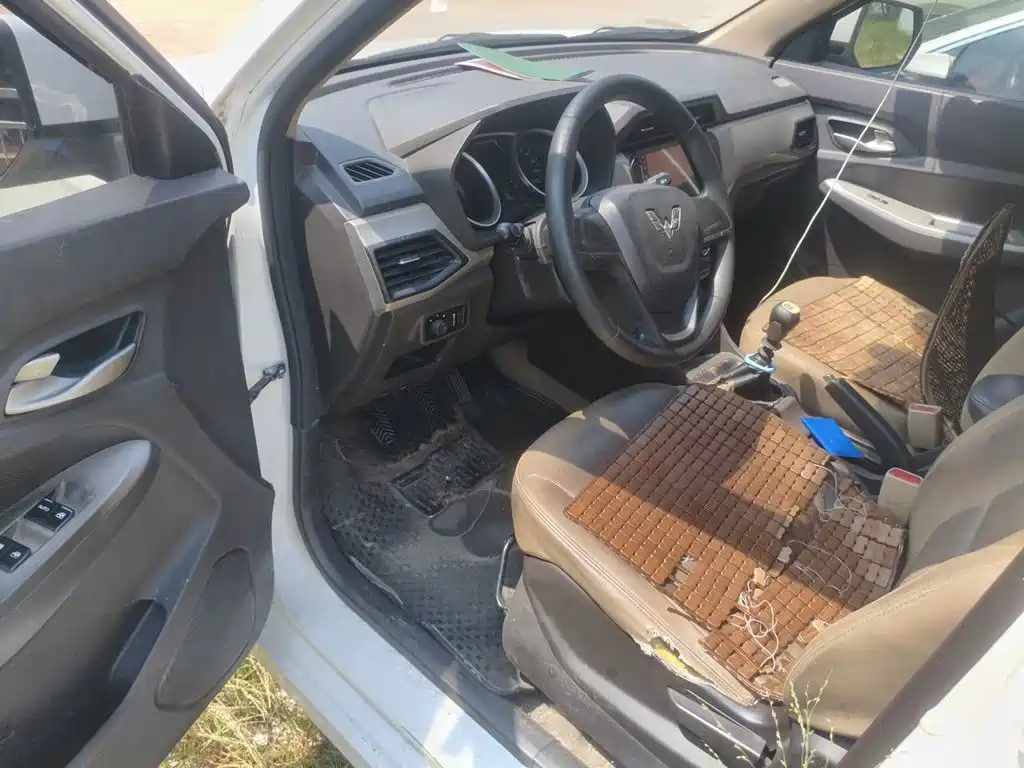 Wuling Hongguang — миниатюра 12