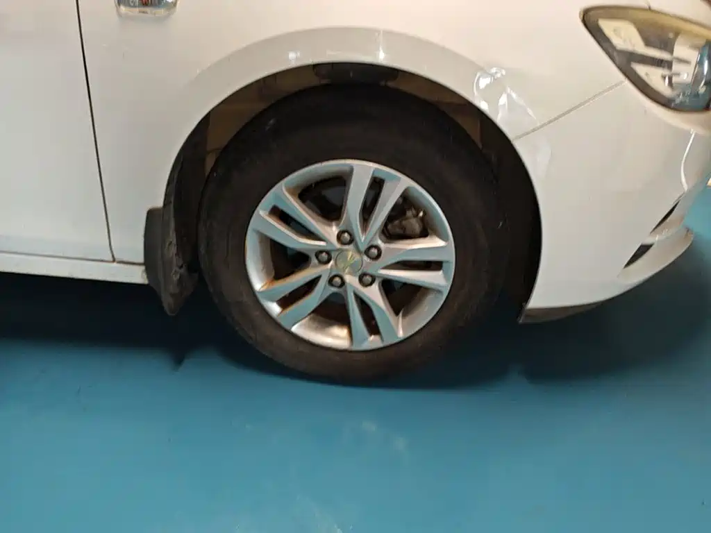 Chevrolet Cavalier — миниатюра 12