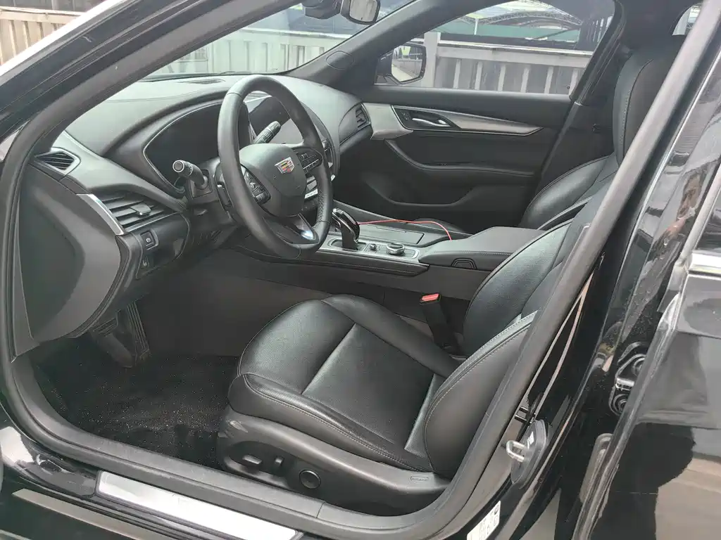 Cadillac CT5 — миниатюра 14