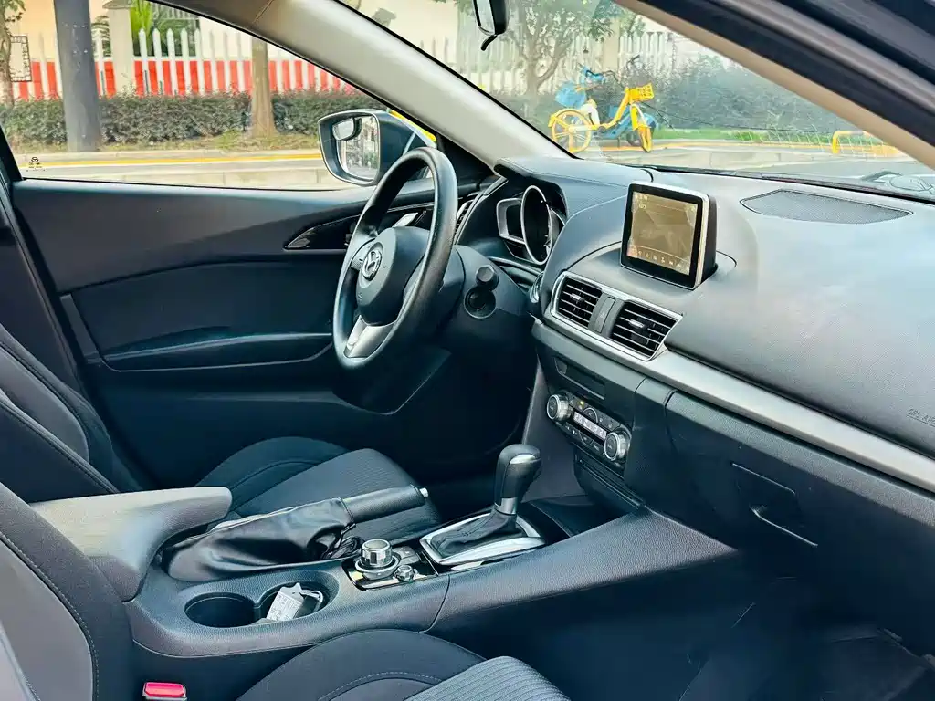 Mazda 3 Axela — миниатюра 7