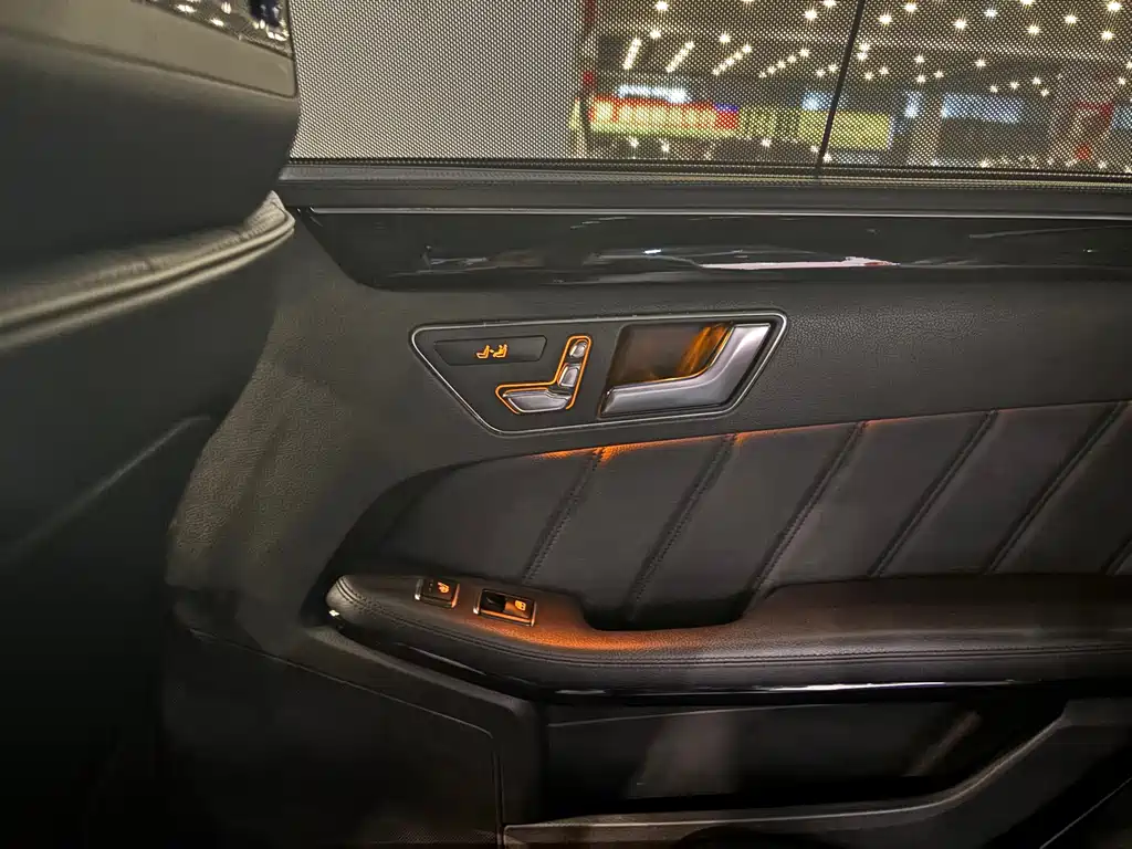 Mercedes-Benz E-Class — миниатюра 7