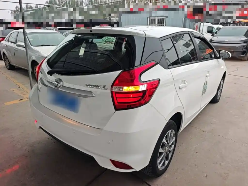 Toyota Yaris L — миниатюра 7