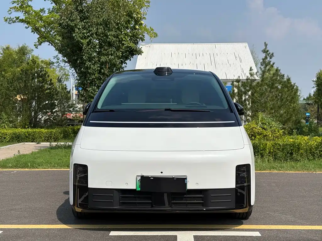 Li Auto Li MEGA — миниатюра 3