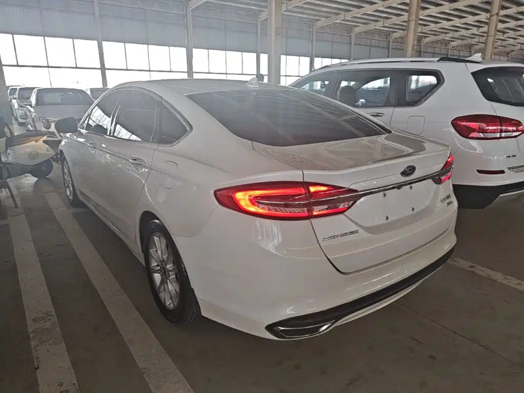 Ford Mondeo — миниатюра 5