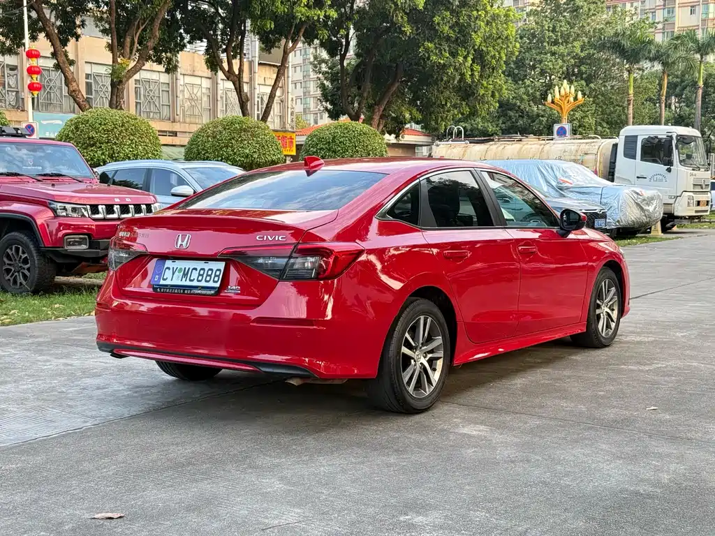 Honda Civic — миниатюра 8