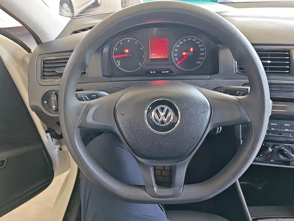 Volkswagen Santana — миниатюра 11
