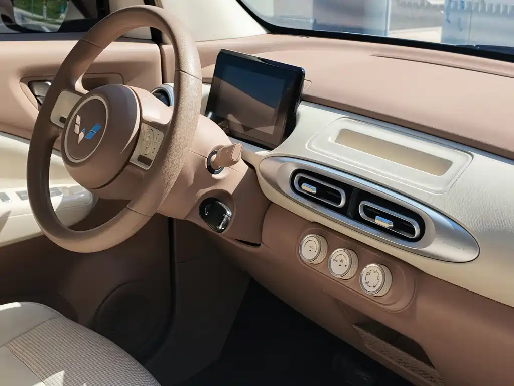 Wuling MINIEV — миниатюра 13