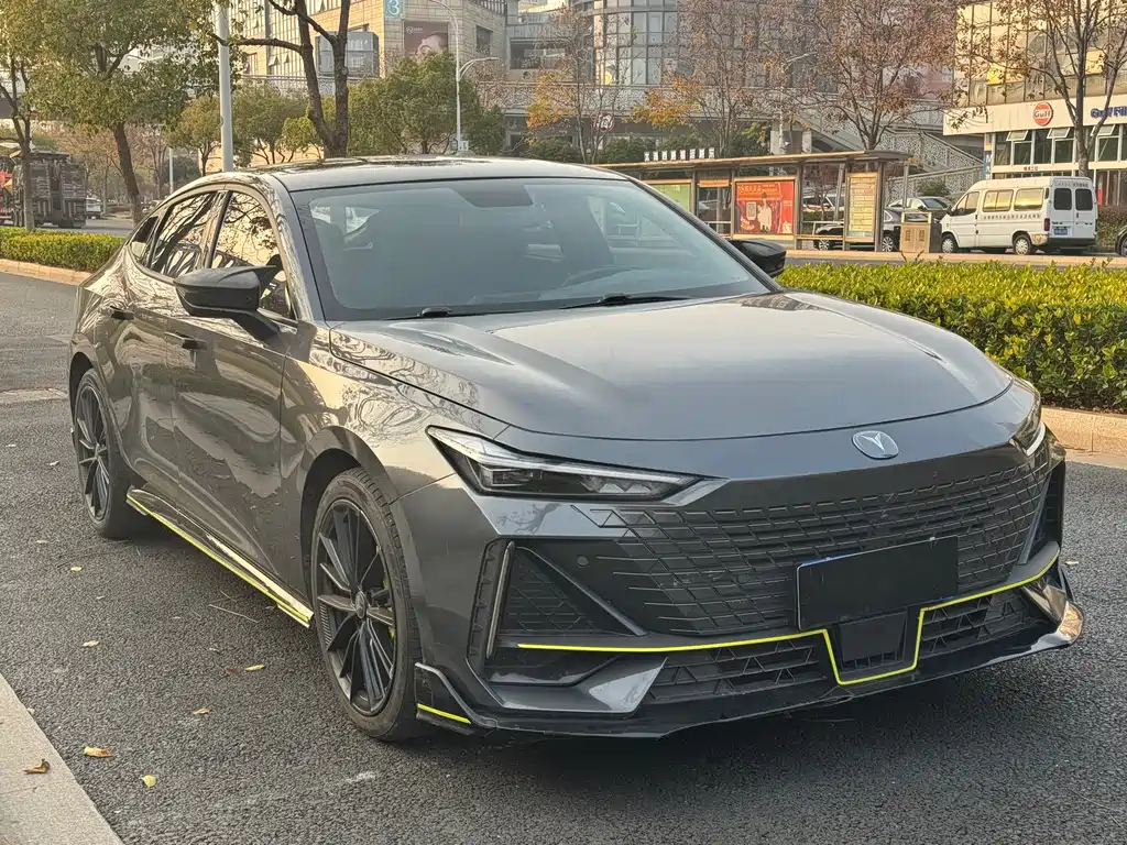 Changan UNI-V — миниатюра 3