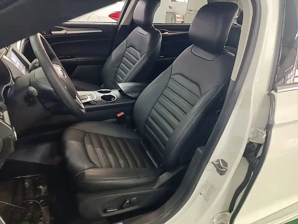 Ford Mondeo — миниатюра 15