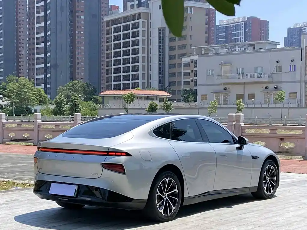 XPeng P7 — миниатюра 9