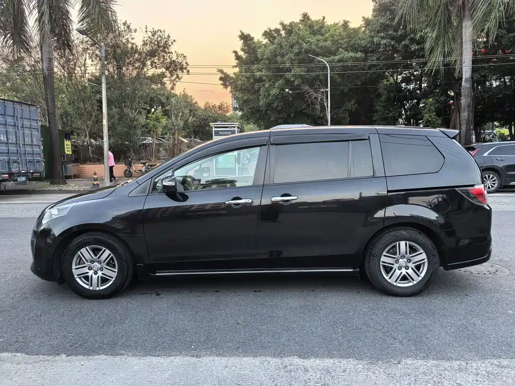 Mazda 8 — миниатюра 4