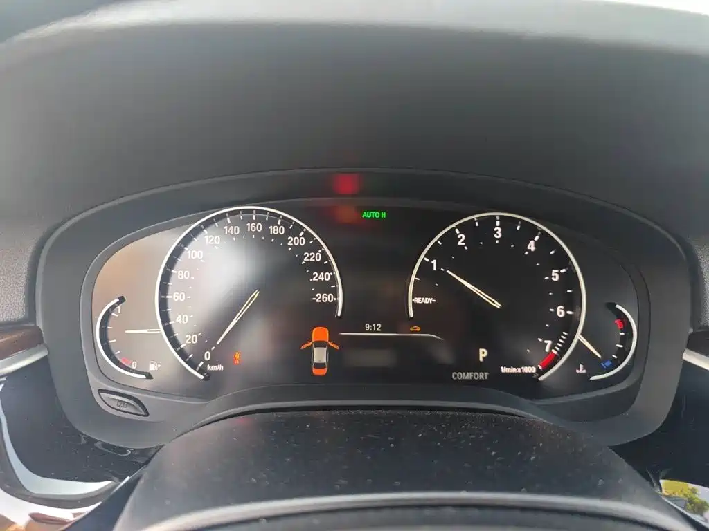 BMW 5 Series — миниатюра 4