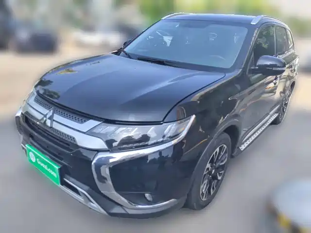 MITSUBISHI OUTLANDER 2021