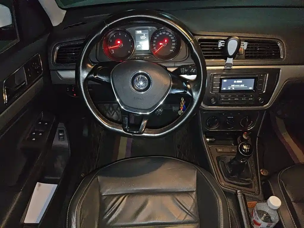 Volkswagen Lavida — миниатюра 3